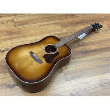 Art & Lutherie Americana GT...